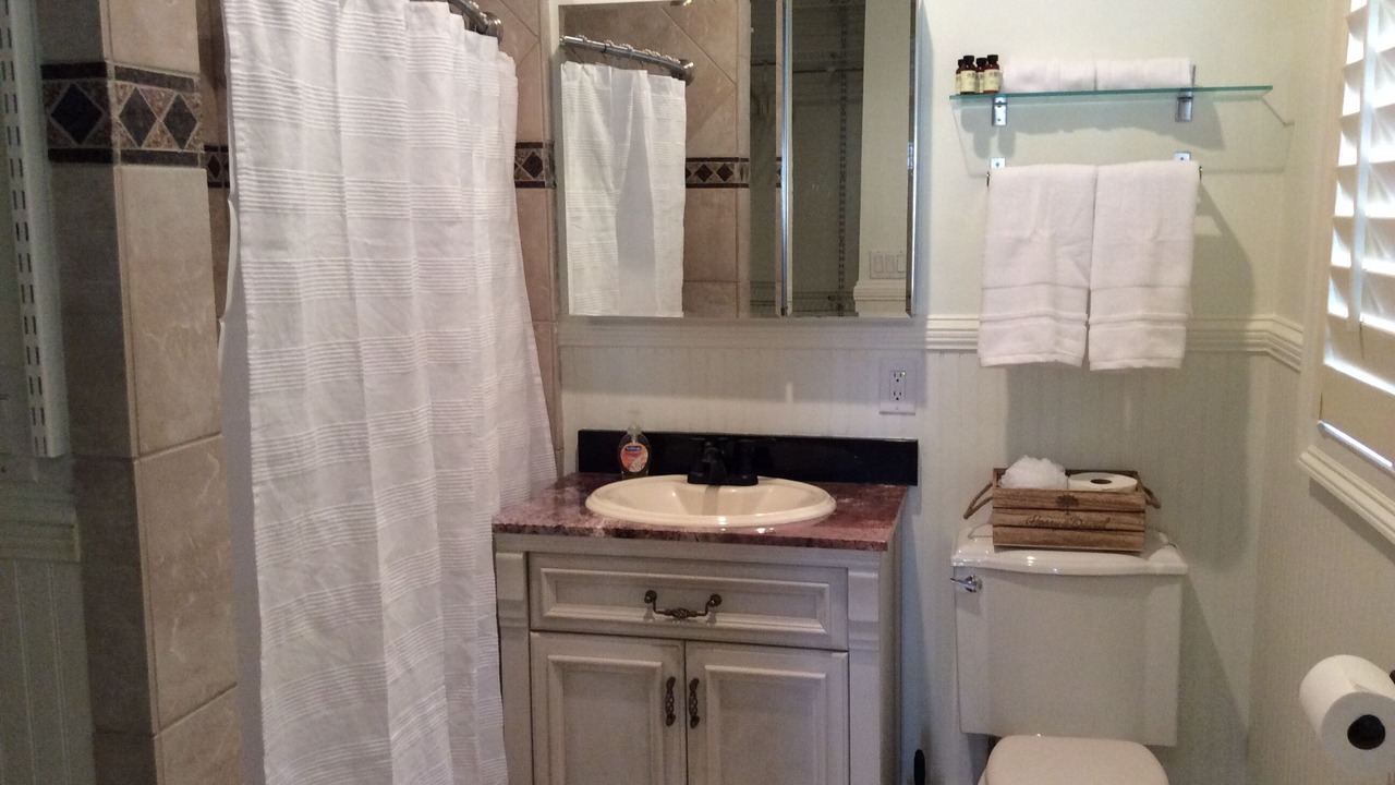 Photo of Bathroom in North Buckhead