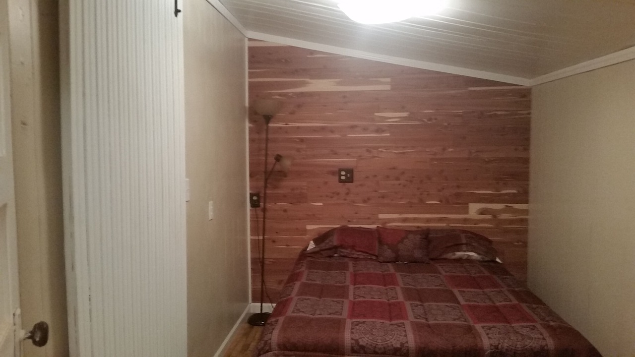 Photo of Bedroom in Springville