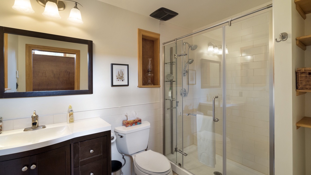 Photo of Bathroom in Val-des-Monts