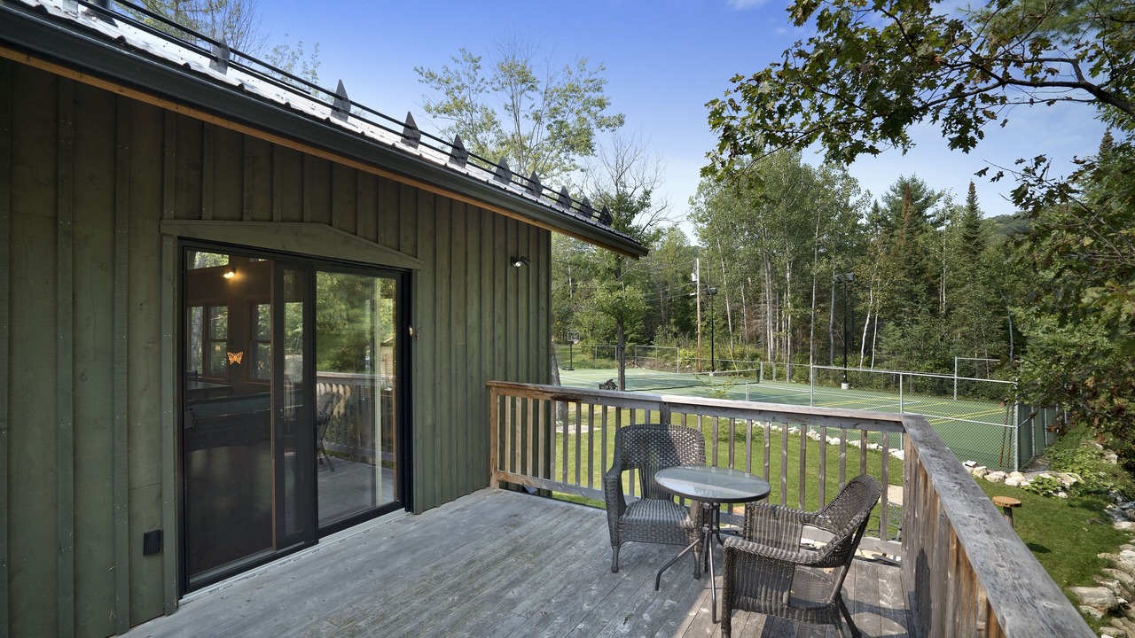 Photo of Patio Balcony in Val-des-Monts