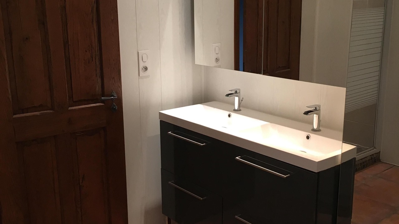 Photo of Bathroom in Rieupeyroux