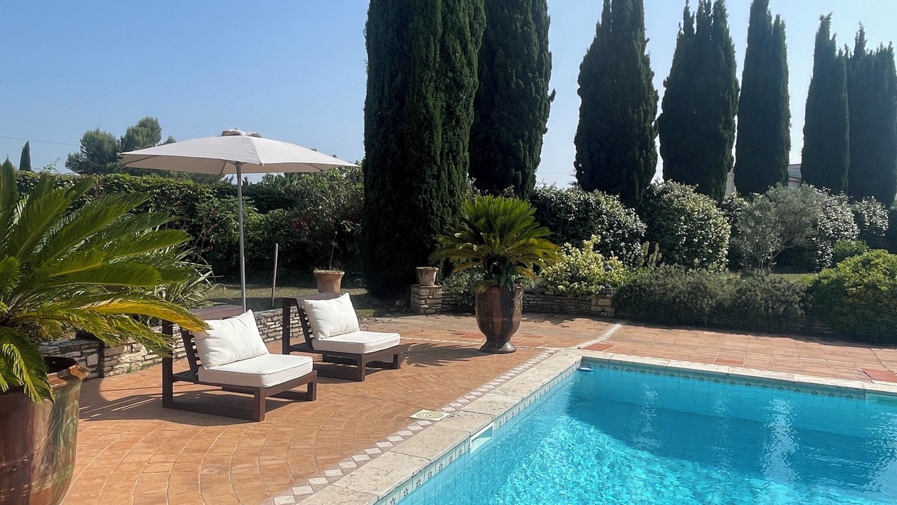 Photo of Outdoor in Arles