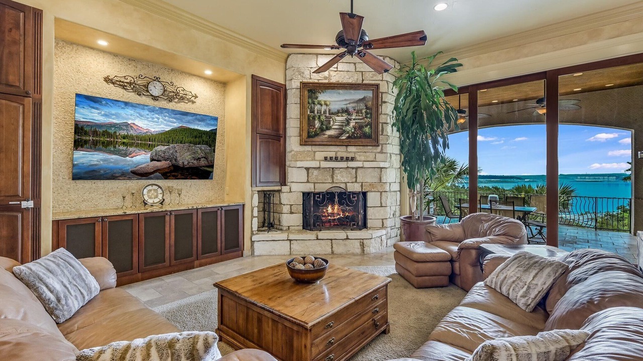 Photo of Livingroom in Comanche Trail
