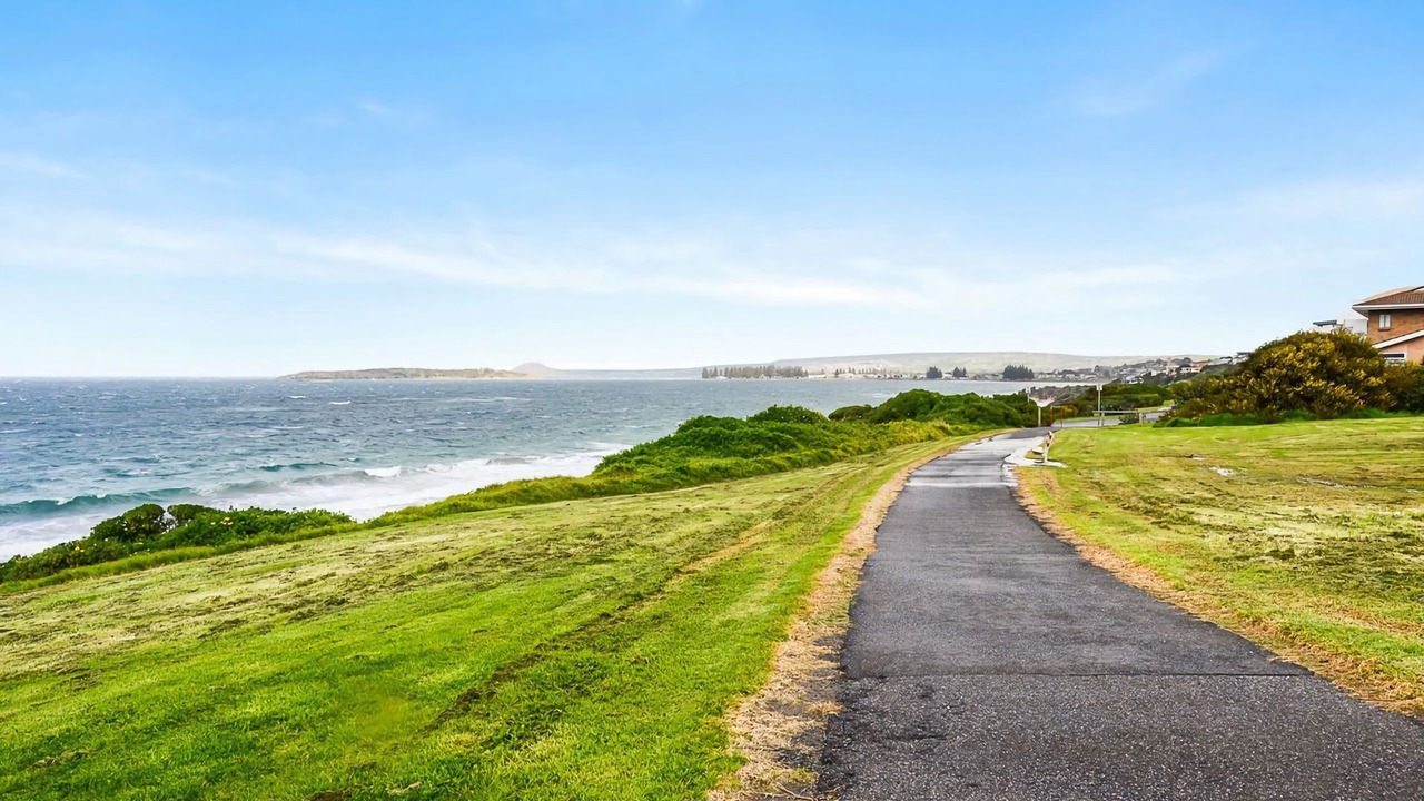 Photo of Others in Hayborough