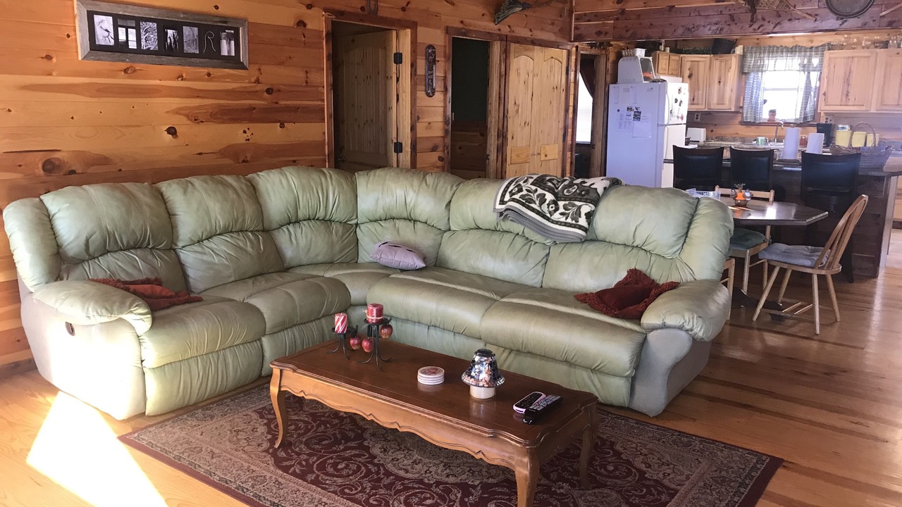 Photo of Livingroom in Doniphan