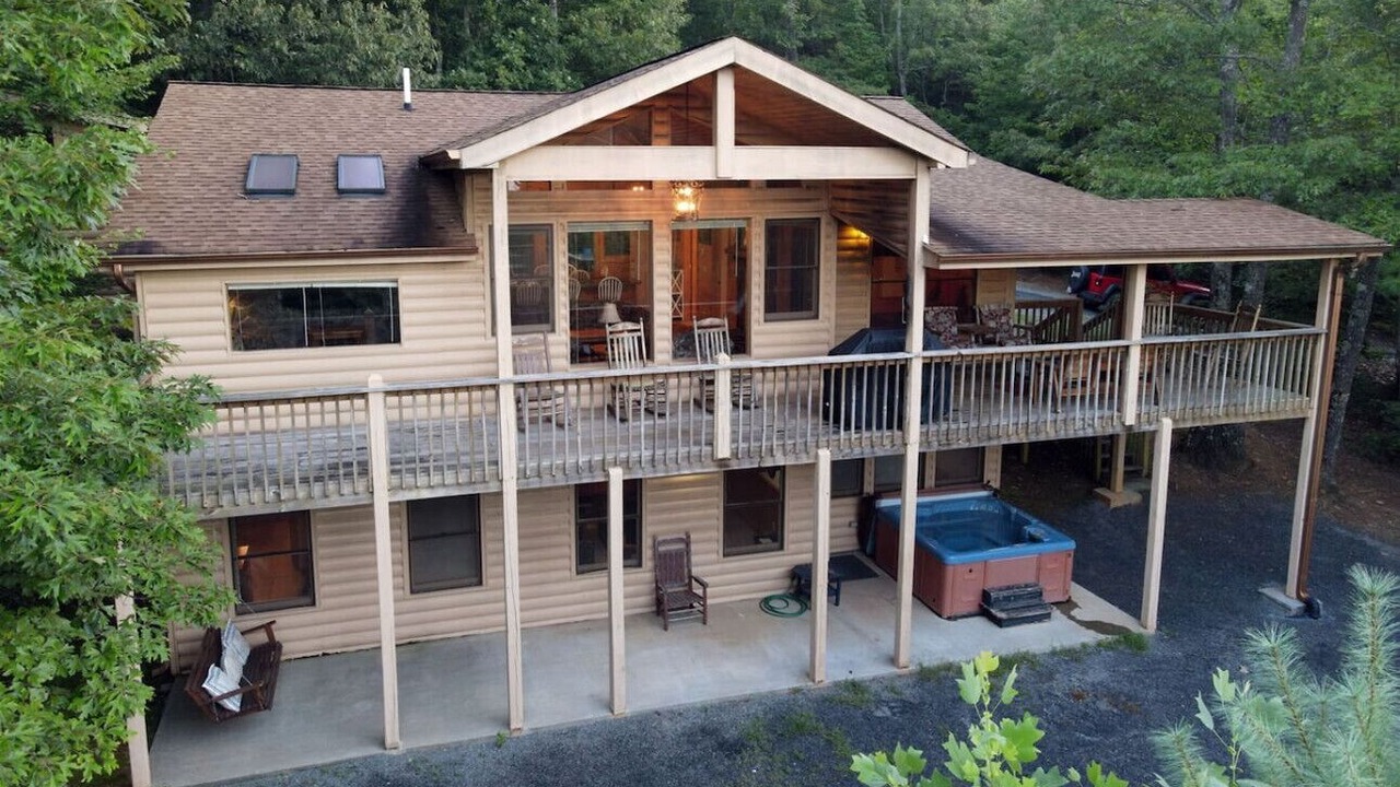 Photo of Others in Foxfire Estates