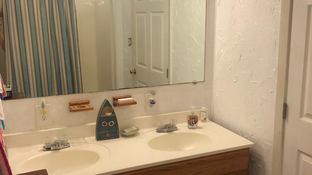 Photo of Bathroom in Denison