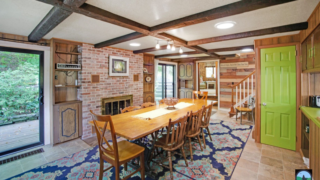 Photo of Livingroom in Gaines