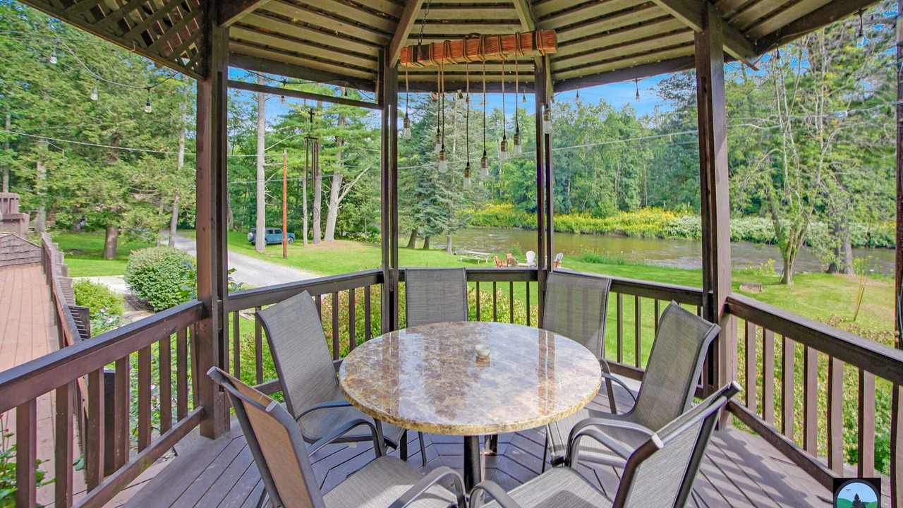 Photo of Outdoor in Gaines