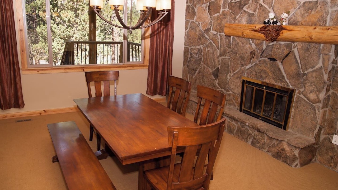 Photo of Livingroom in Bend