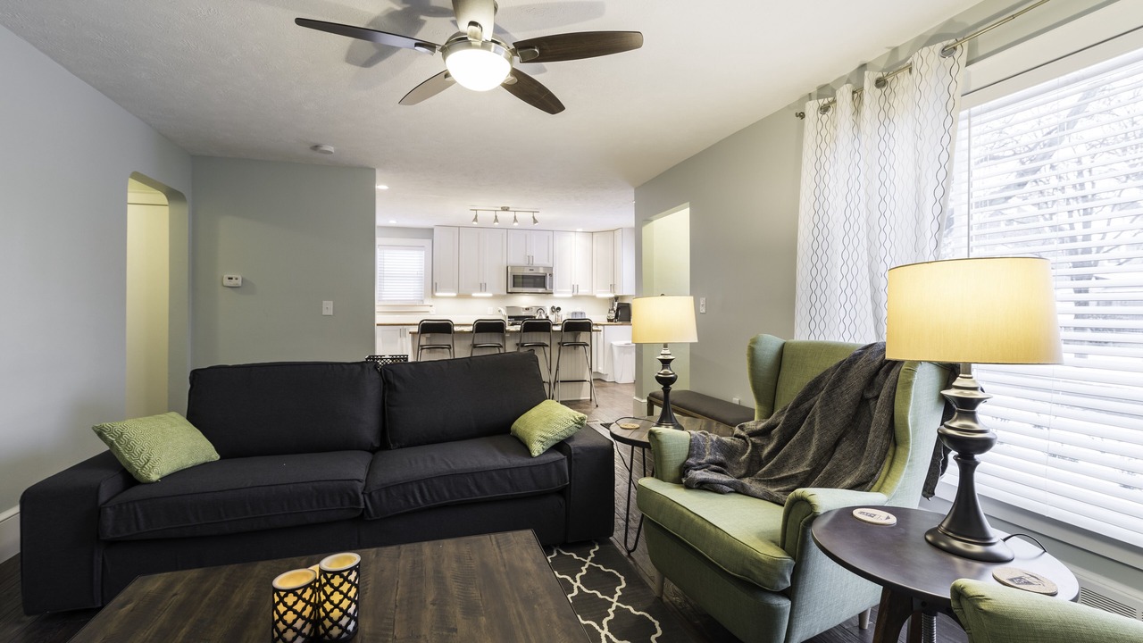 Photo of Livingroom in Cleveland Heights