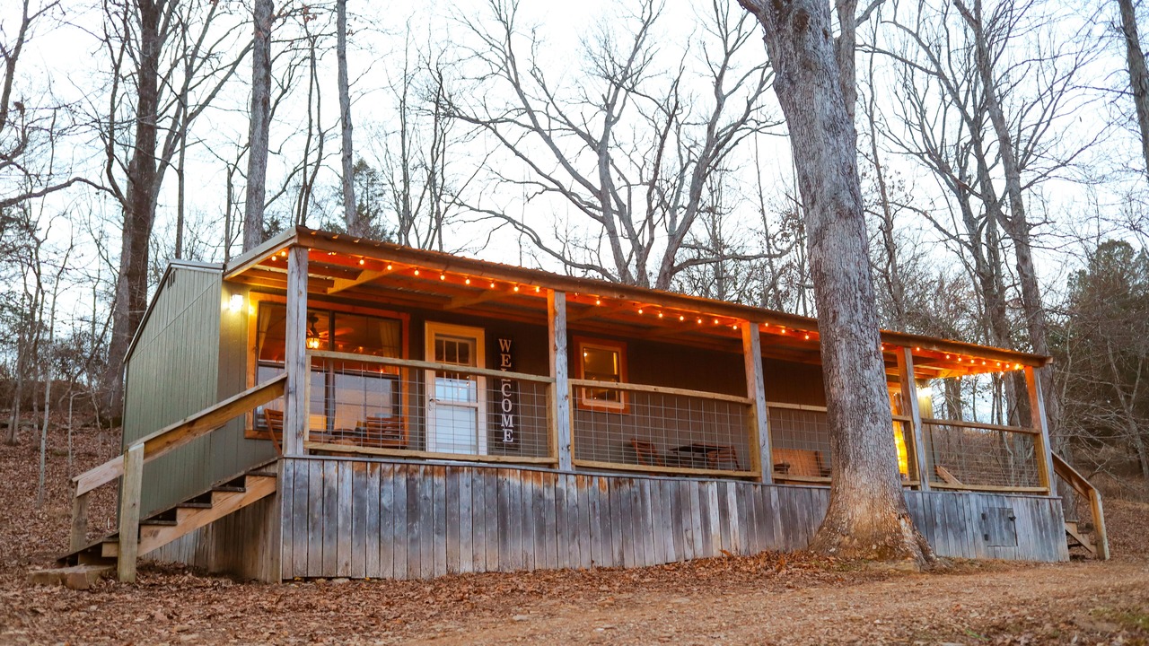 Photo of Outdoor in Combs