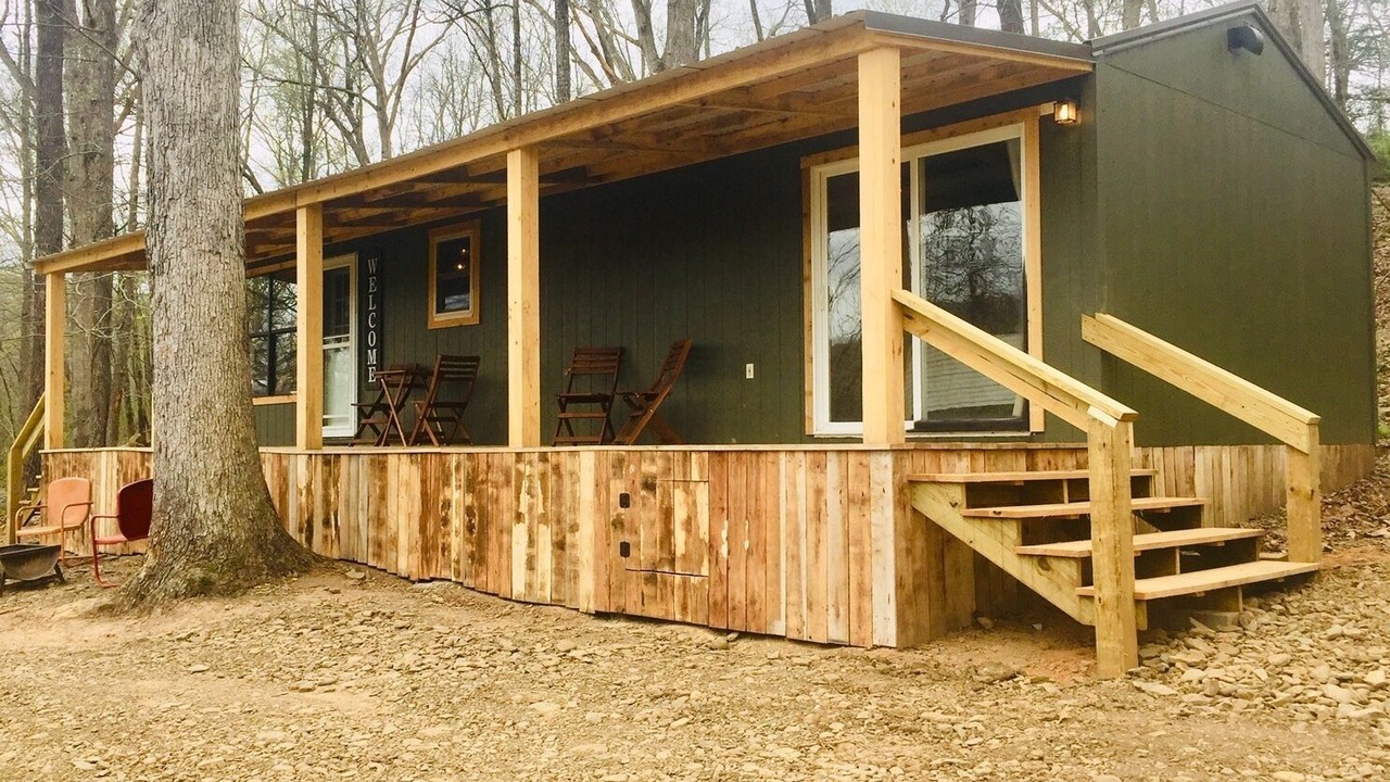 Photo of Outdoor in Combs