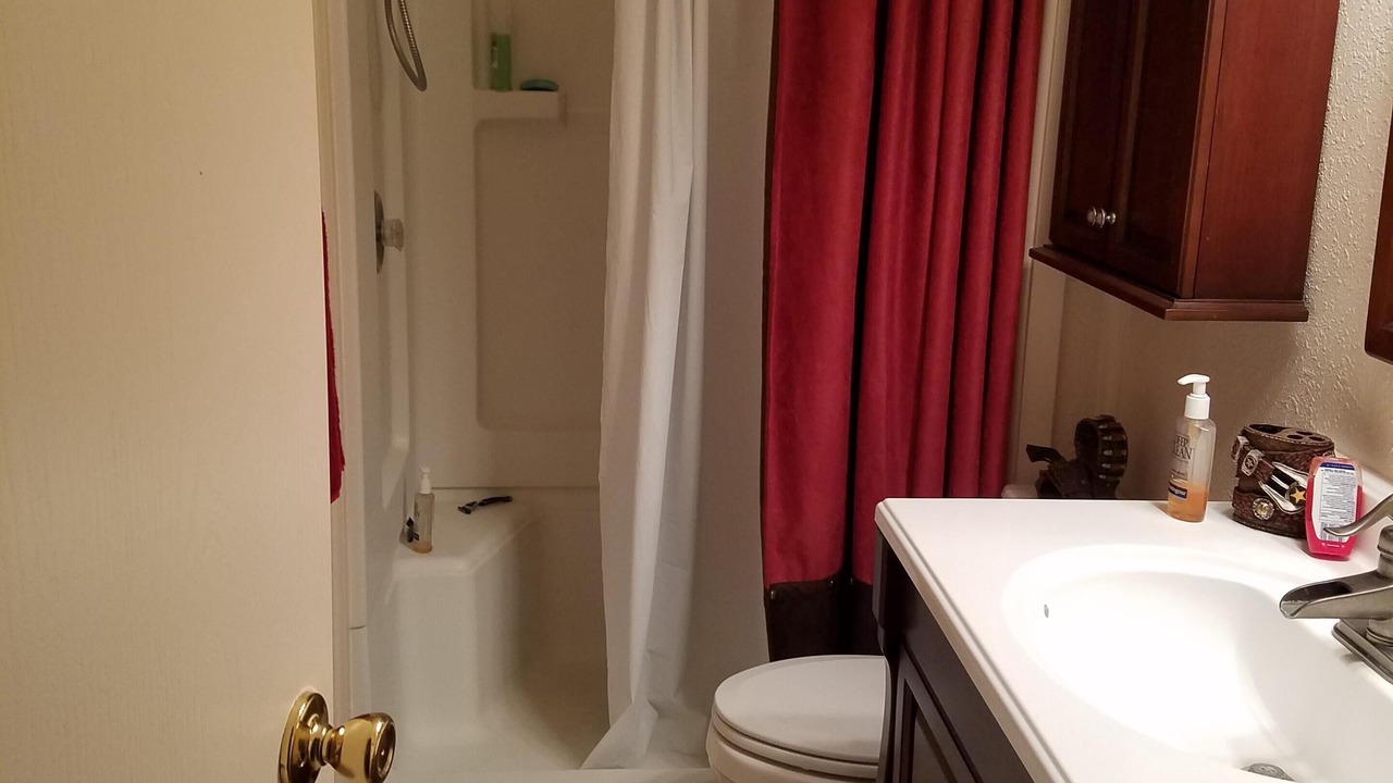 Photo of Bathroom in Willis