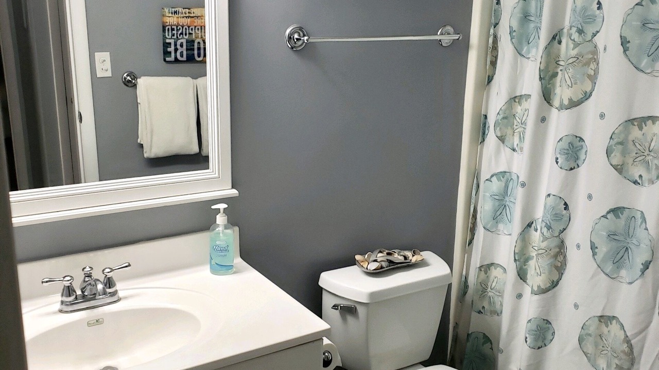 Photo of Bathroom in Fernandina Beach