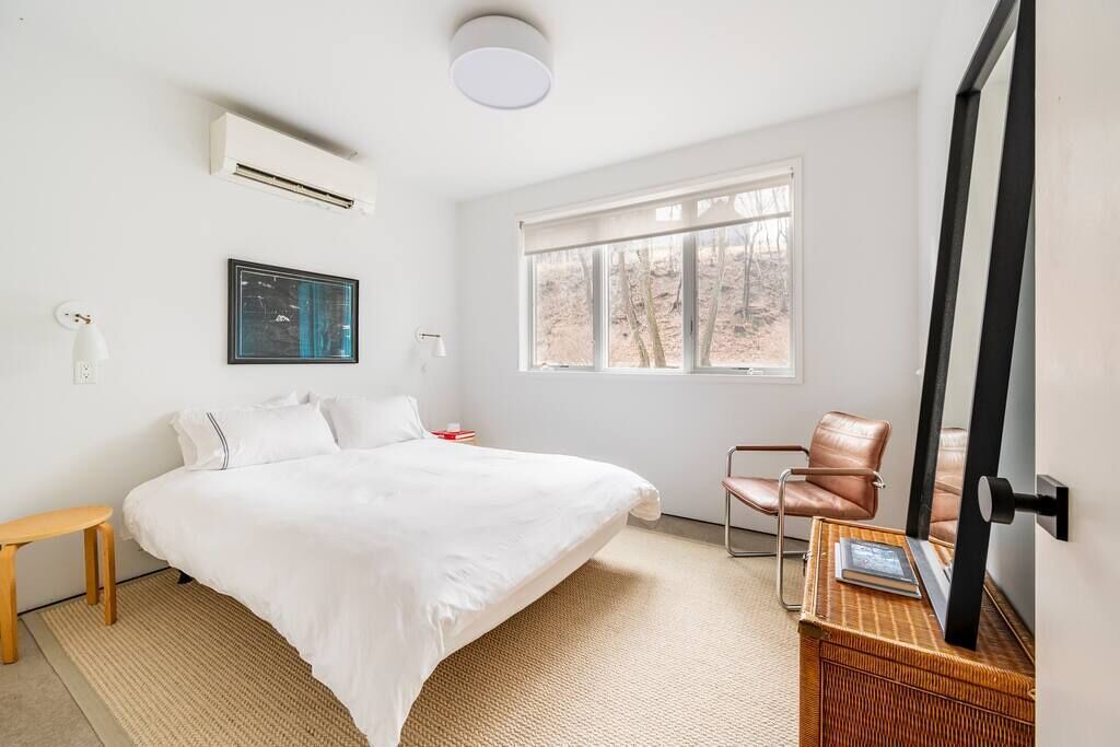Photo of Bedroom in Malden