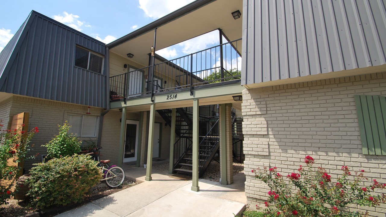 Photo of Outdoor in South Lamar