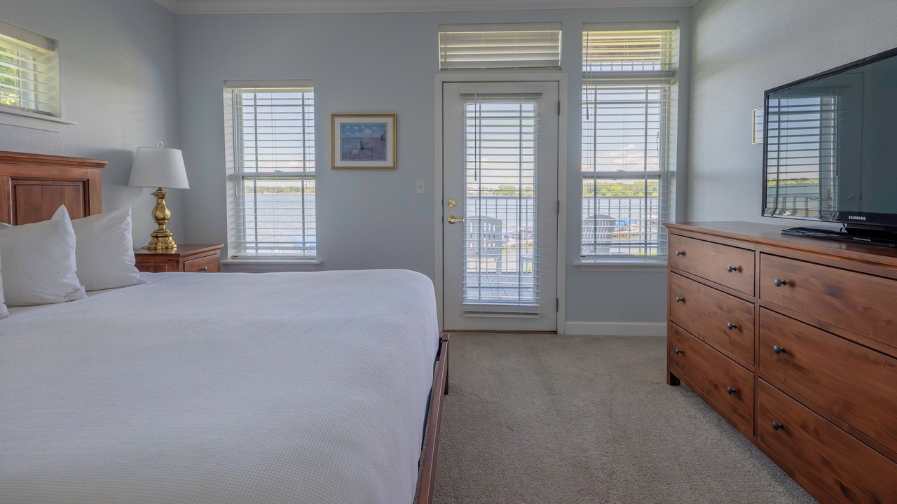 Photo of Bedroom in Delavan Lake