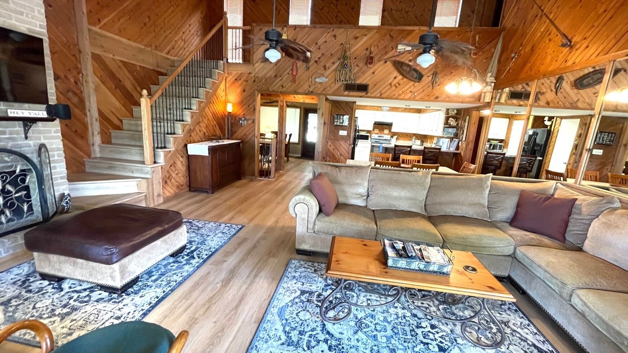 Photo of Livingroom in Point Venture