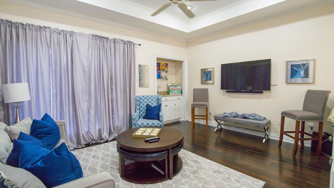 Photo of Livingroom in North Arlington