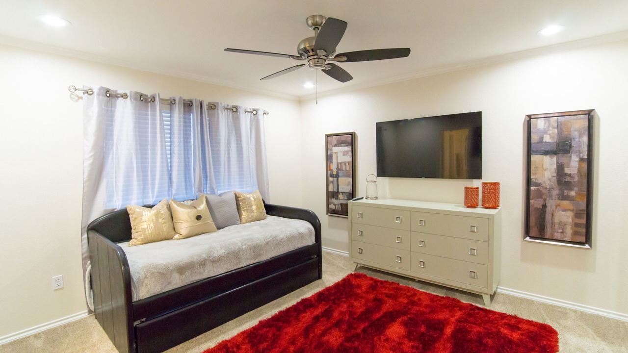 Photo of Livingroom in North Arlington