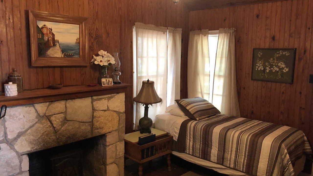 Photo of Livingroom in Bandera