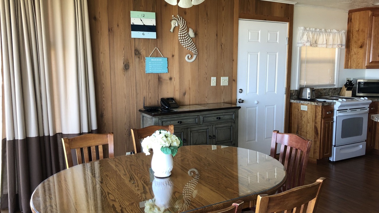 Photo of Livingroom in Roads End