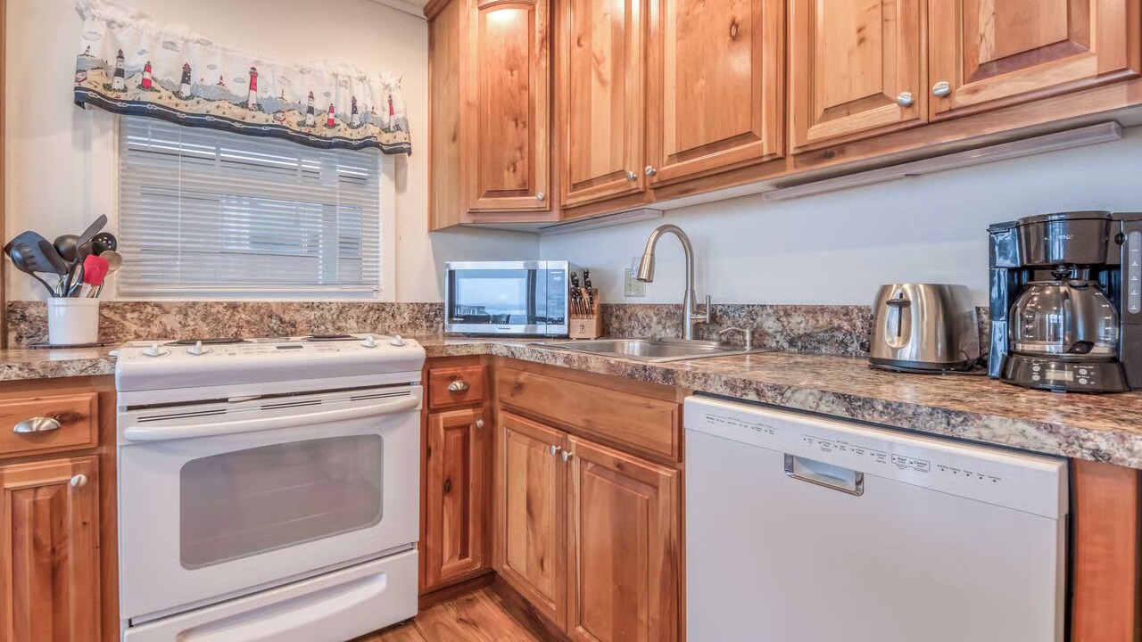 Photo of Others in Roads End