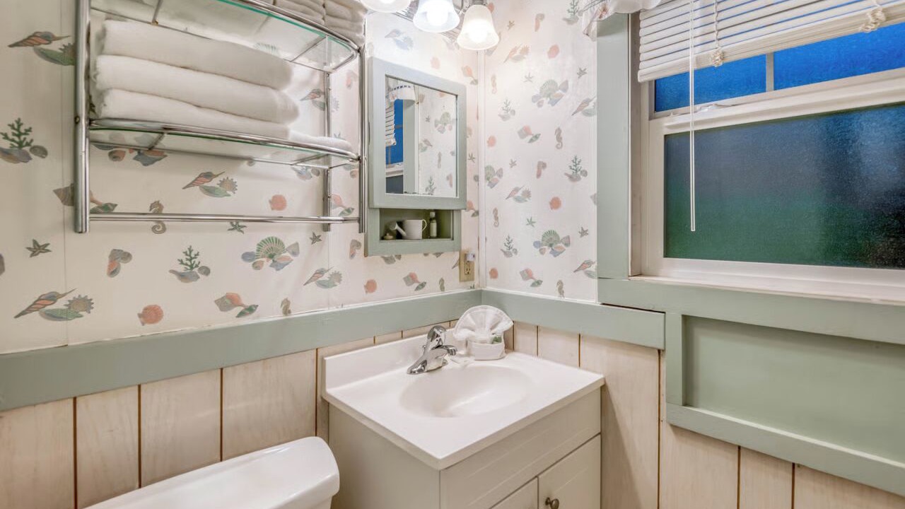 Photo of Bathroom in Roads End