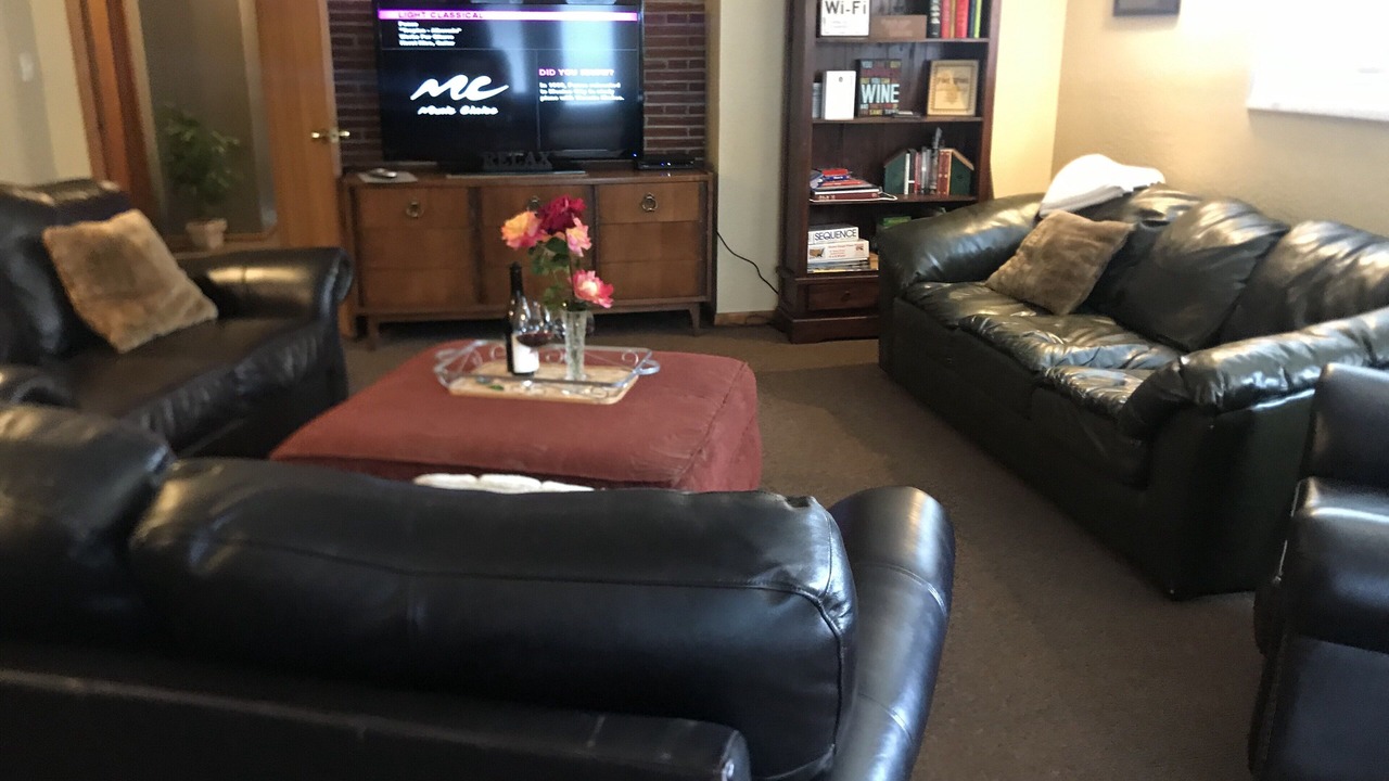 Photo of Livingroom in McMinnville