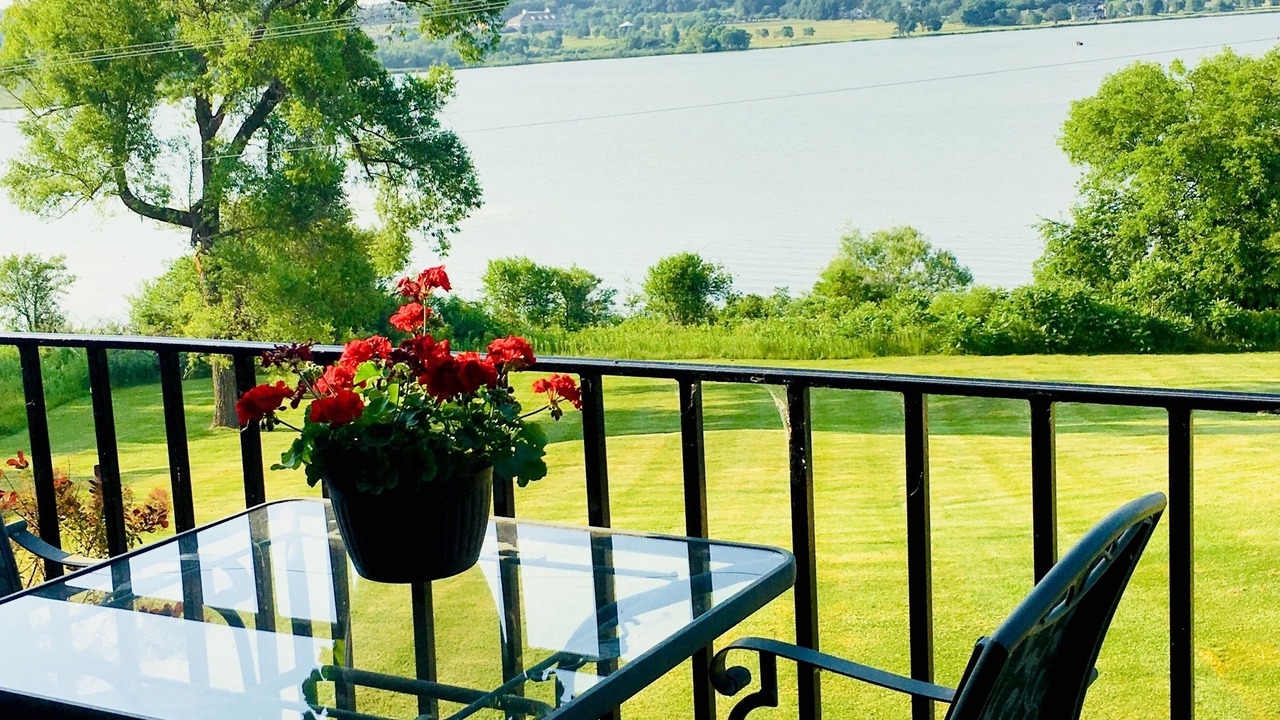 Photo of Patio Balcony in Lake Geneva