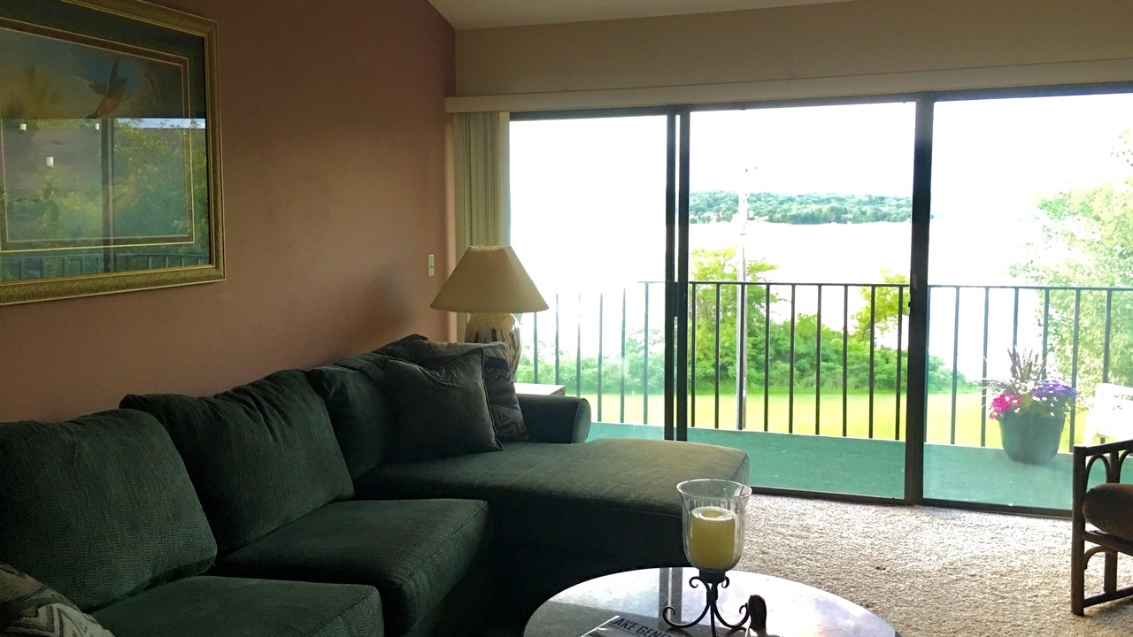 Photo of Livingroom in Lake Geneva