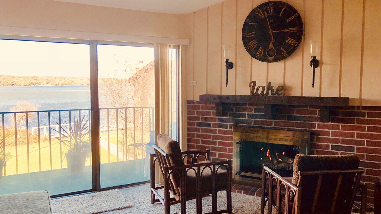 Photo of Livingroom in Lake Geneva
