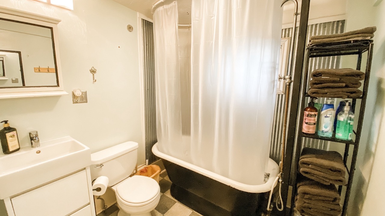Photo of Bathroom in East Lawrence