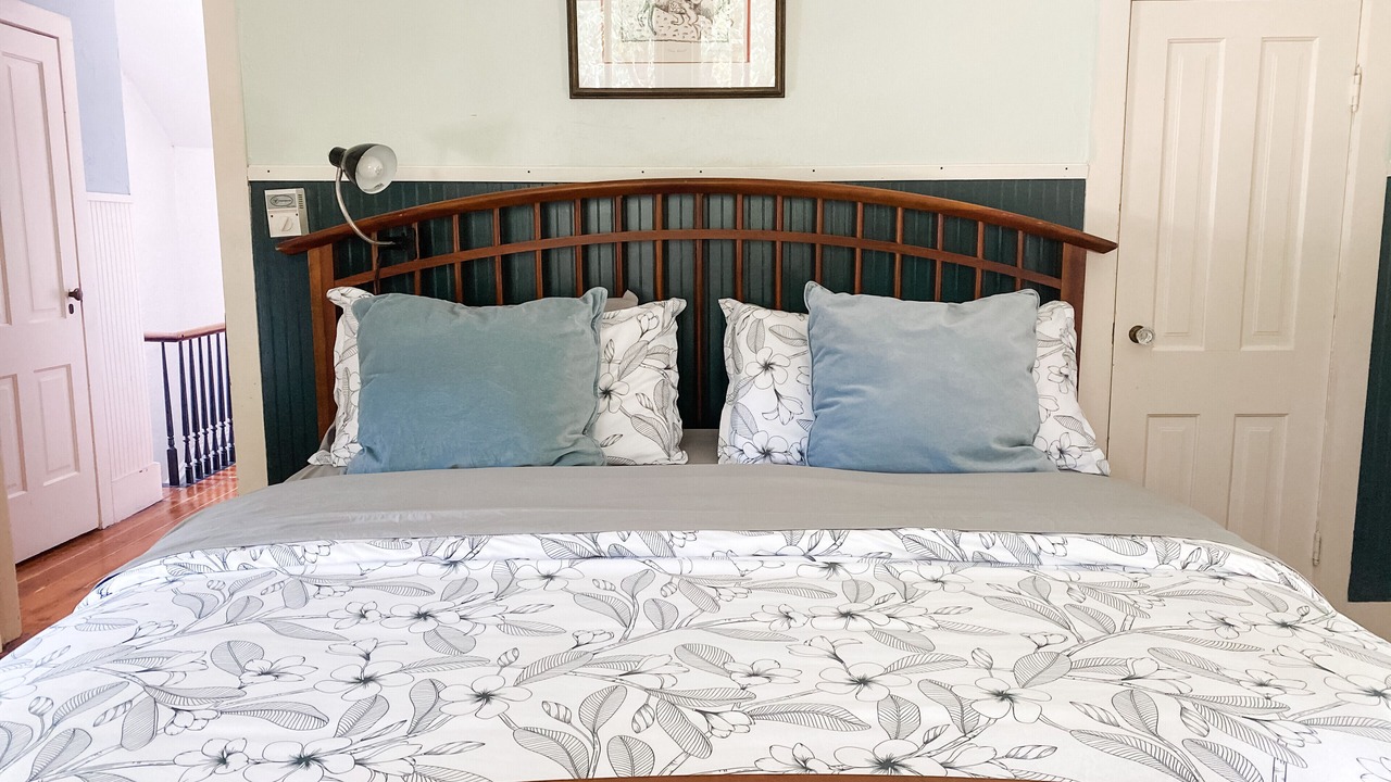 Photo of Bedroom in East Lawrence