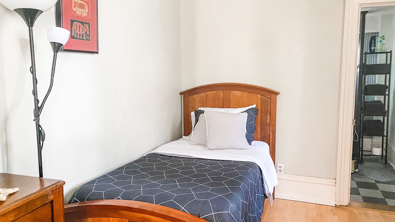 Photo of Bedroom in East Lawrence