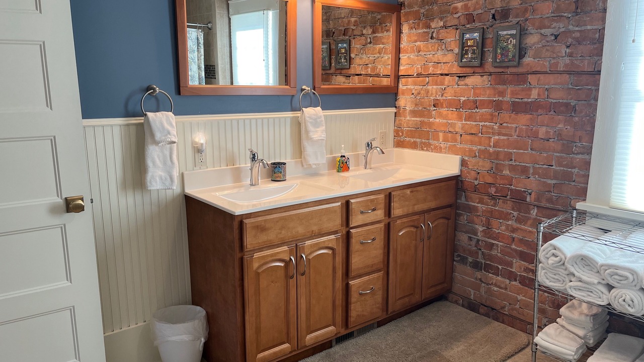 Photo of Bathroom in University District