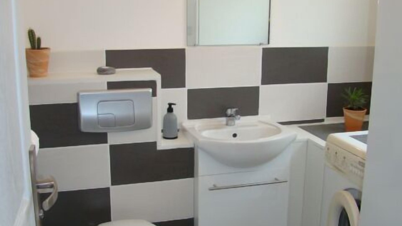 Photo of Bathroom in Parentis-en-Born