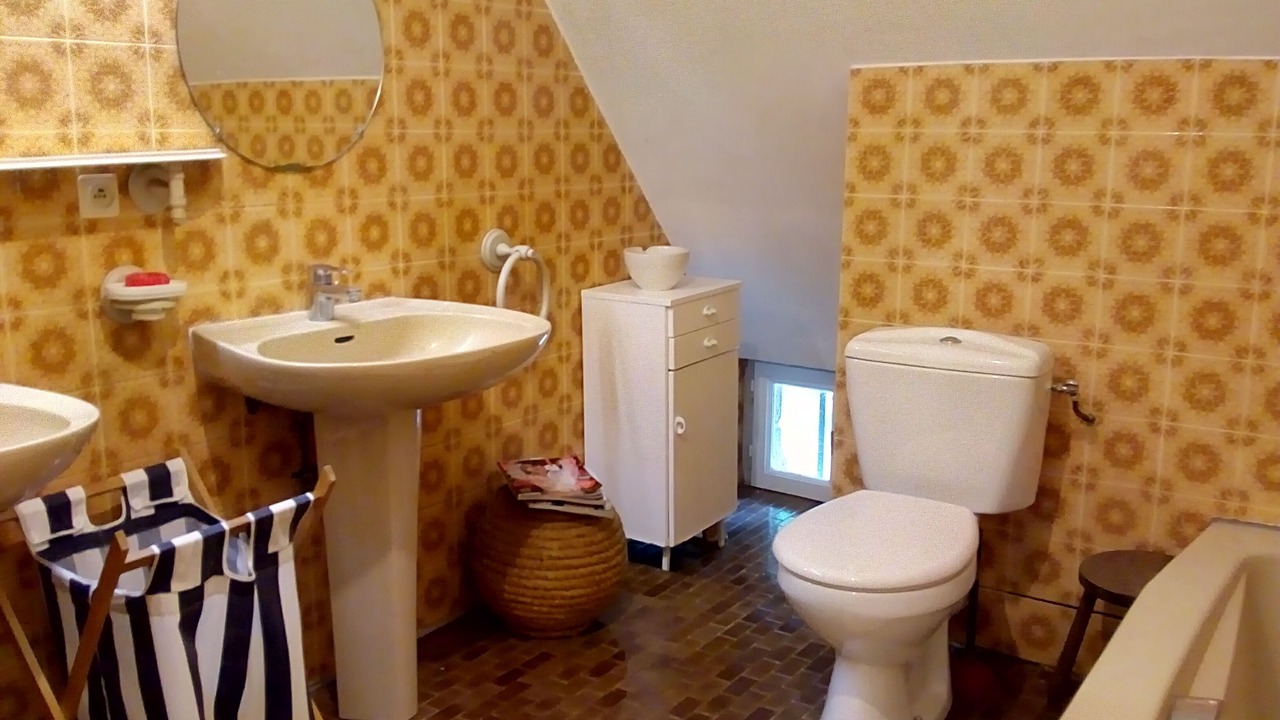 Photo of Bathroom in Theix-Noyalo
