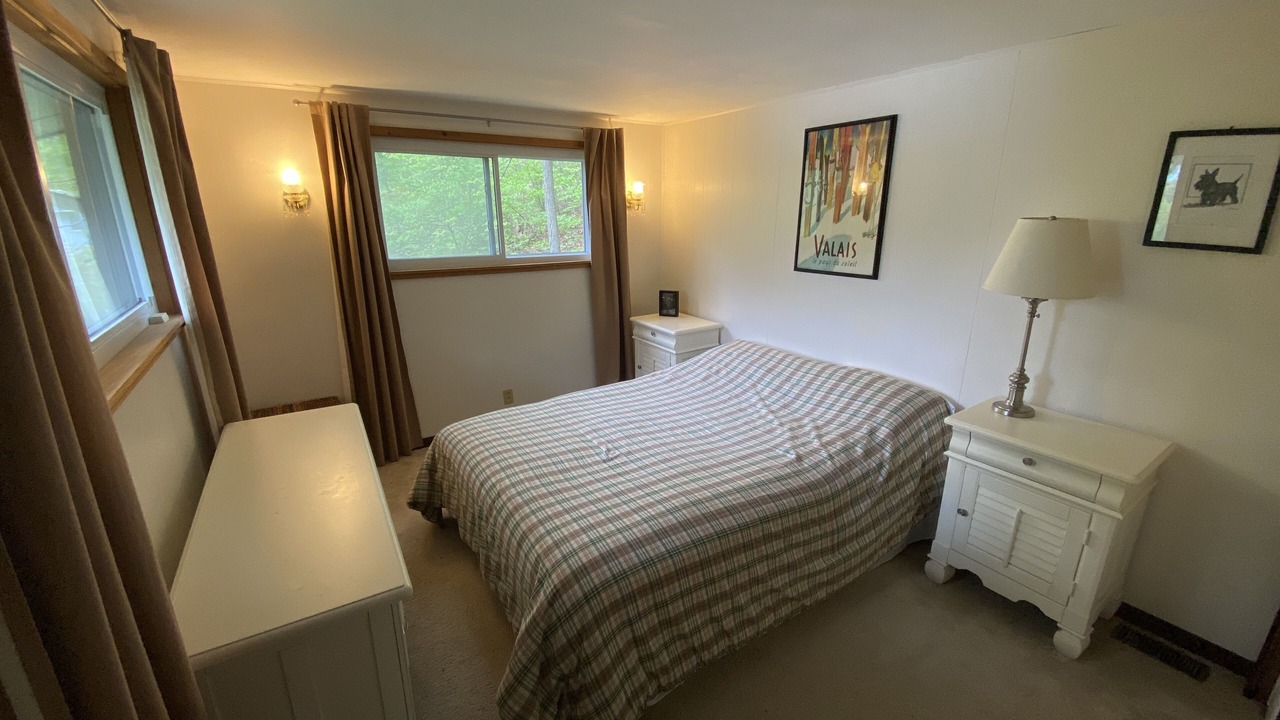 Photo of Bedroom in Three Rivers