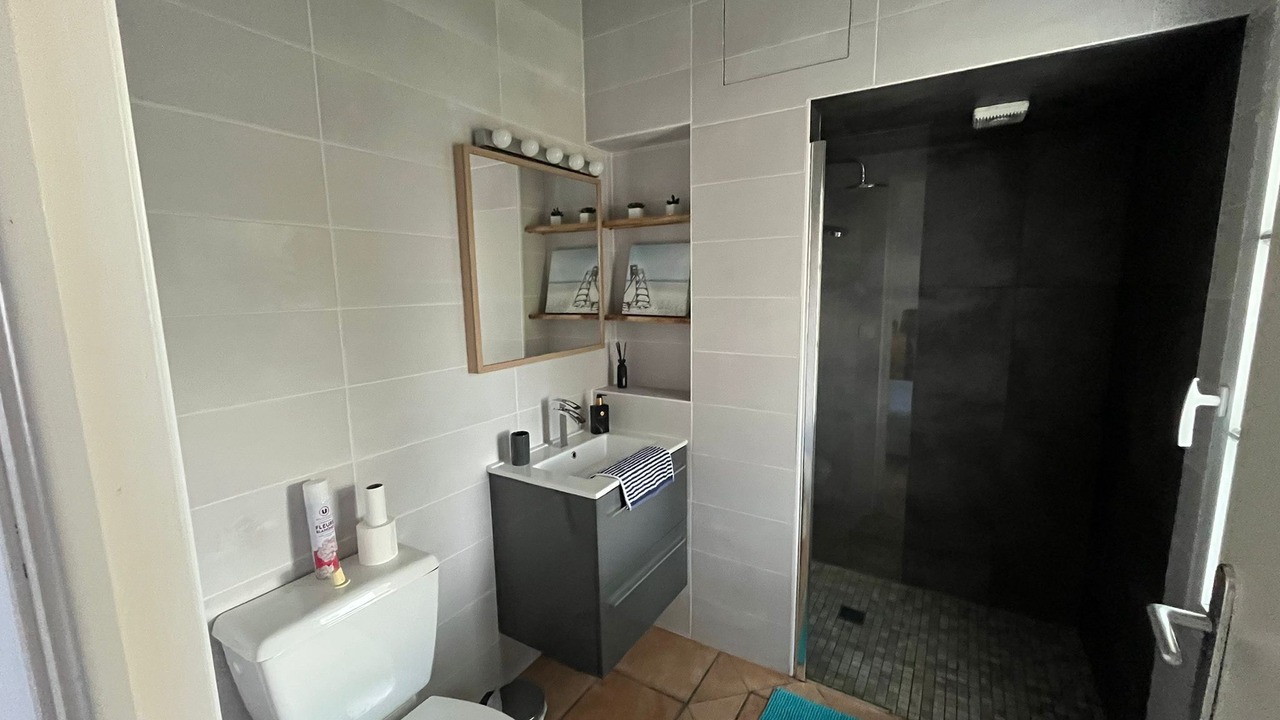 Photo of Bathroom in La Gueriniere