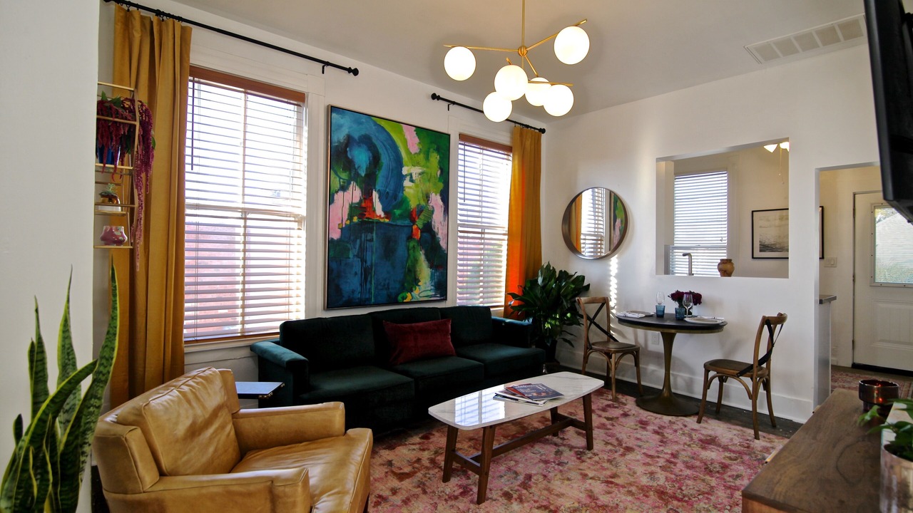 Photo of Livingroom in East Downtown Houston