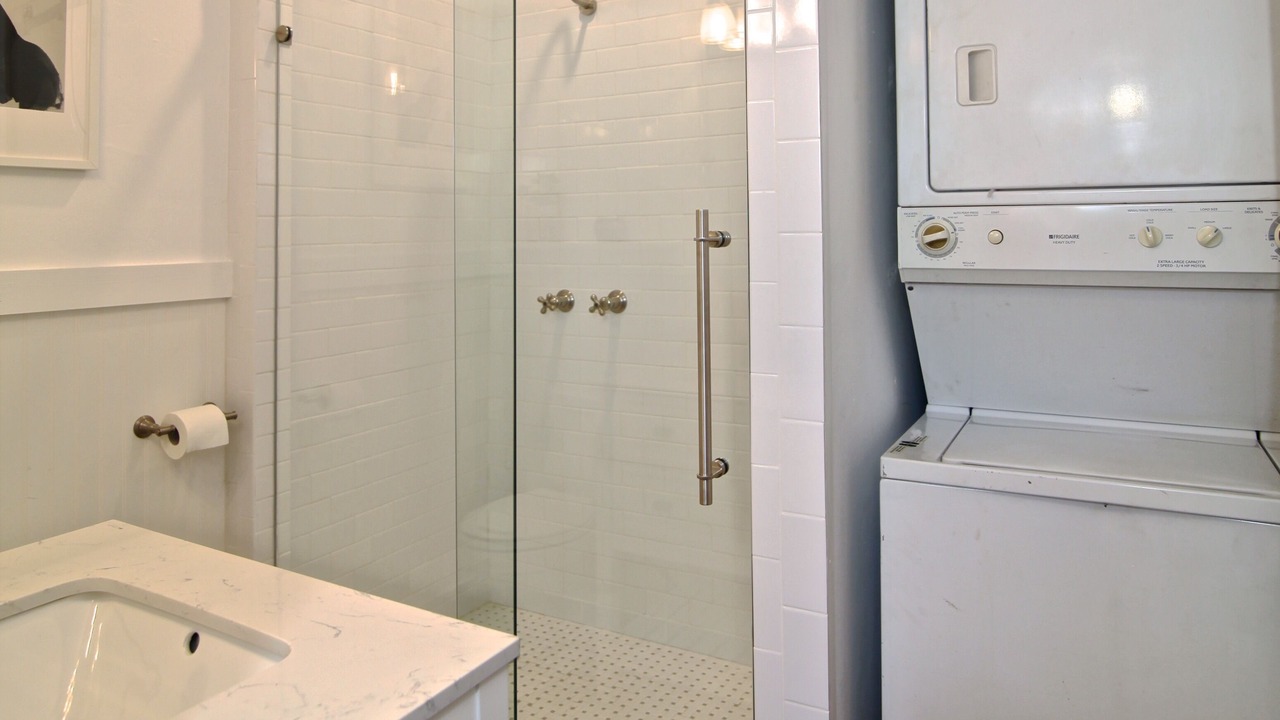 Photo of Bathroom in East Downtown Houston