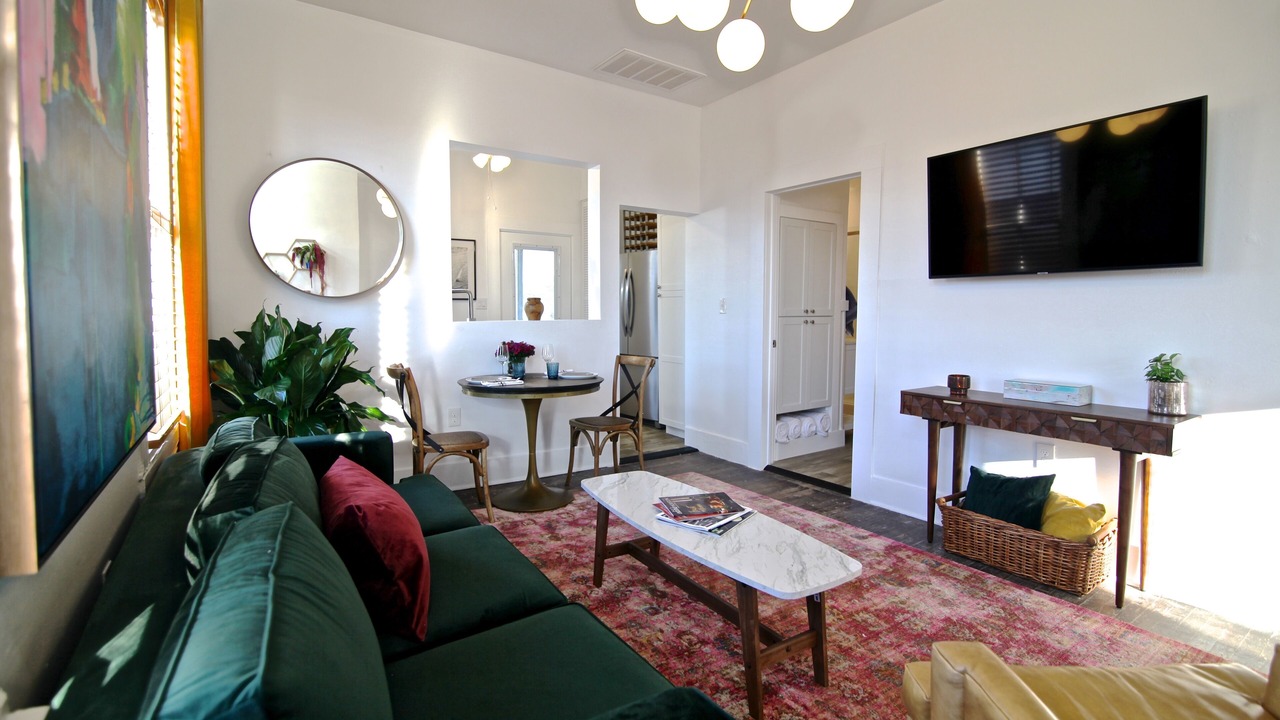 Photo of Livingroom in East Downtown Houston