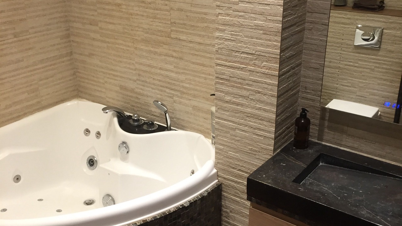 Photo of Bathroom in 17th Arrondissement