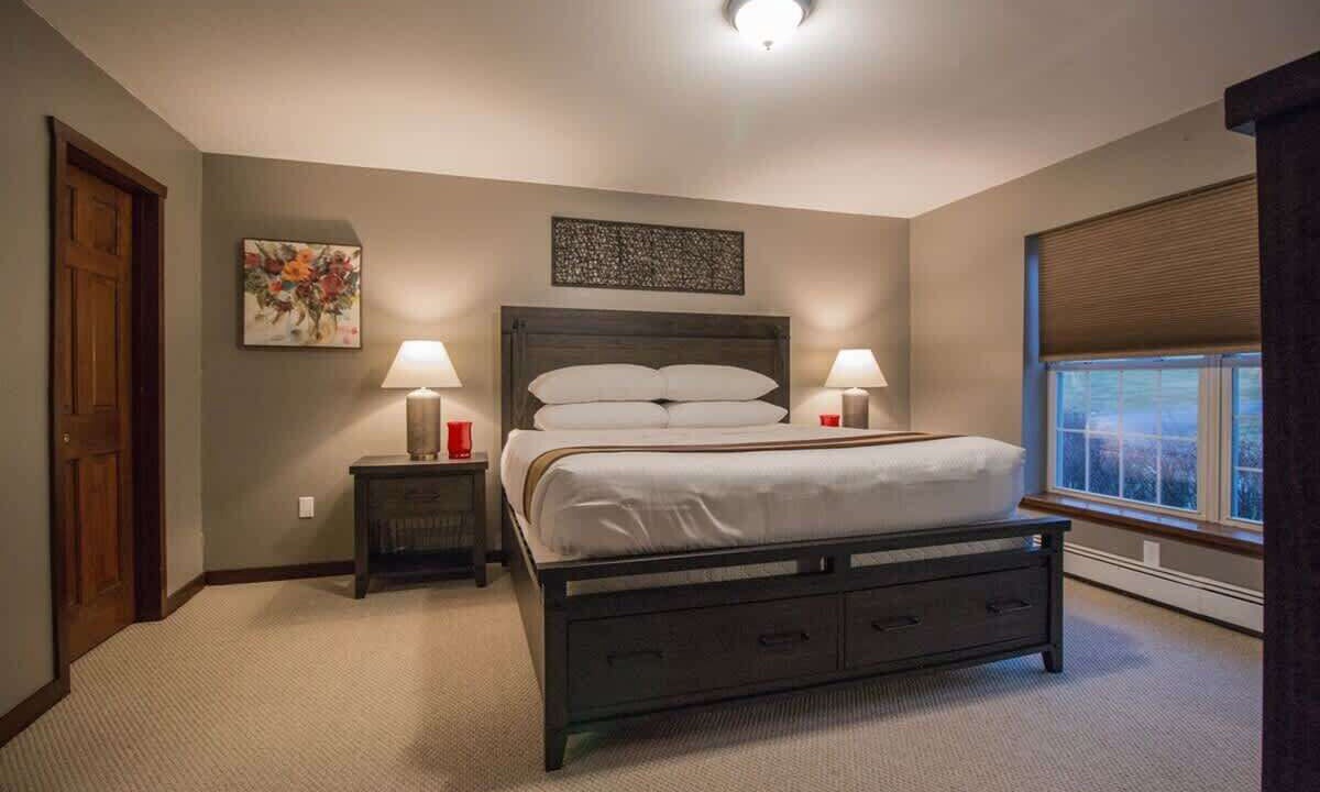 Photo of Bathroom in Beach Lake