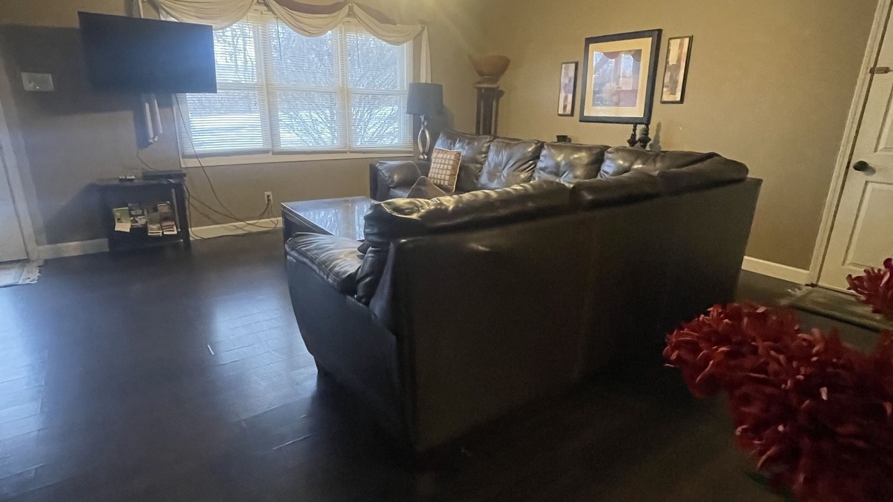 Photo of Livingroom in Eureka