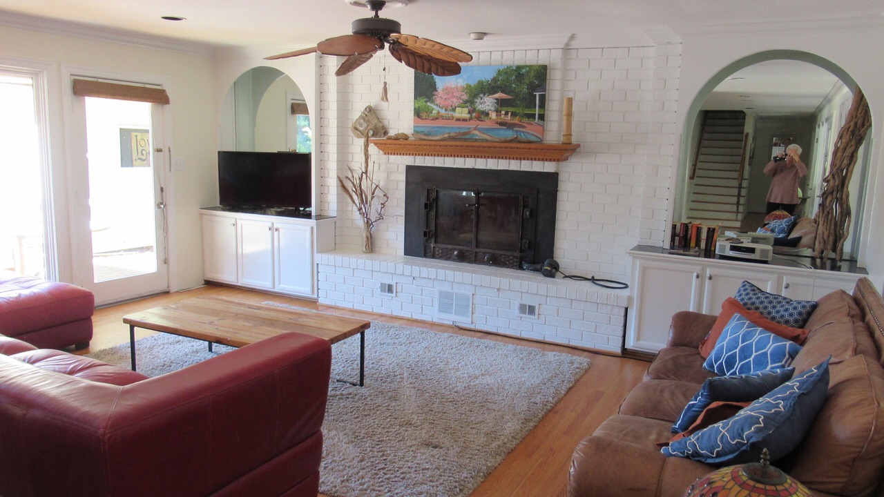 Photo of Livingroom in Burlington