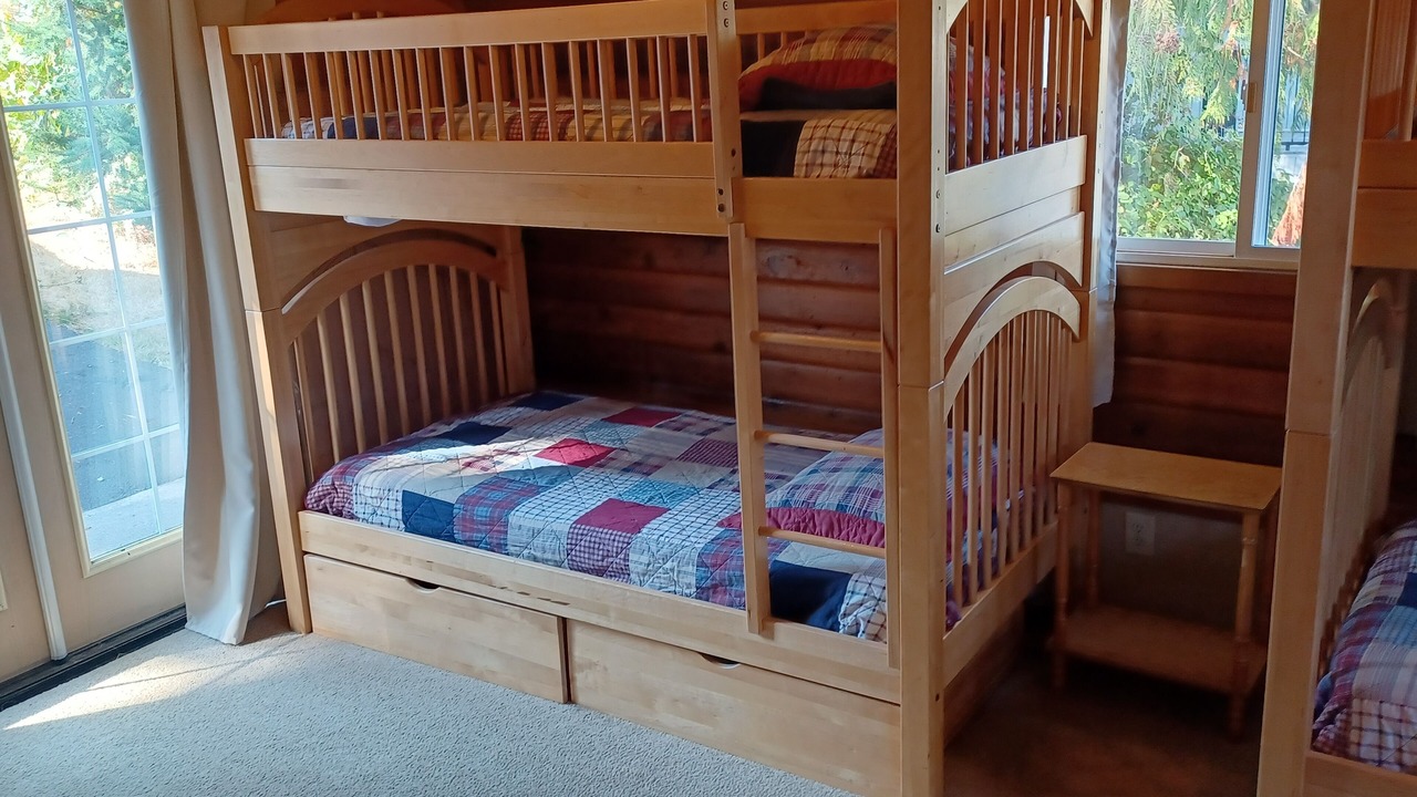 Photo of Bedroom in Lake Goodwin