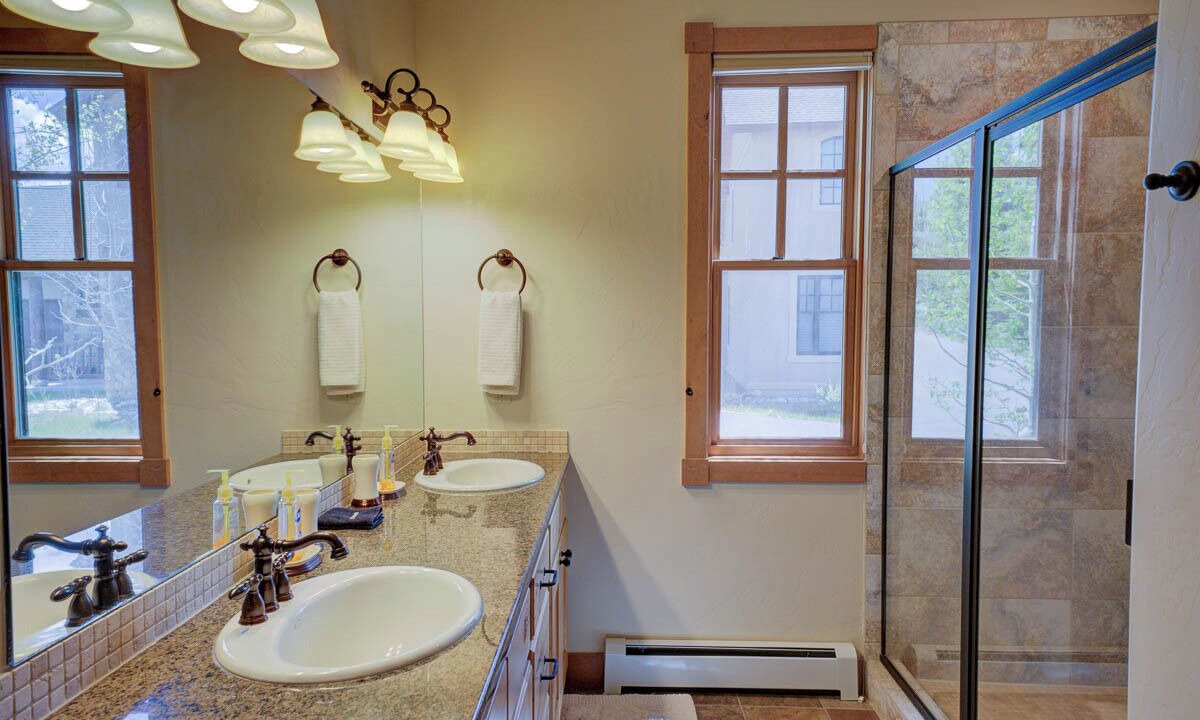 Photo of Bathroom in Fraser